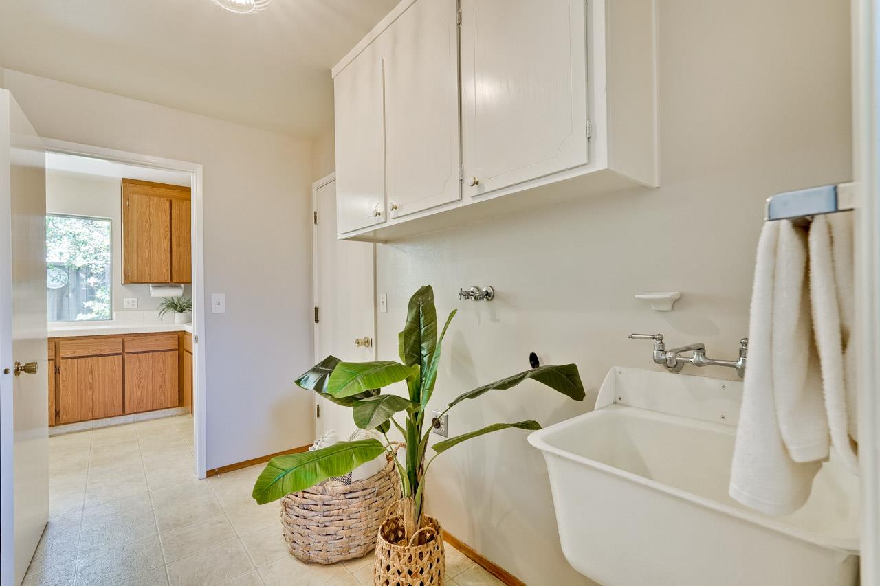 Detail Gallery Image 44 of 48 For 1134 Stafford Dr, Cupertino,  CA 95014 - 3 Beds | 2 Baths