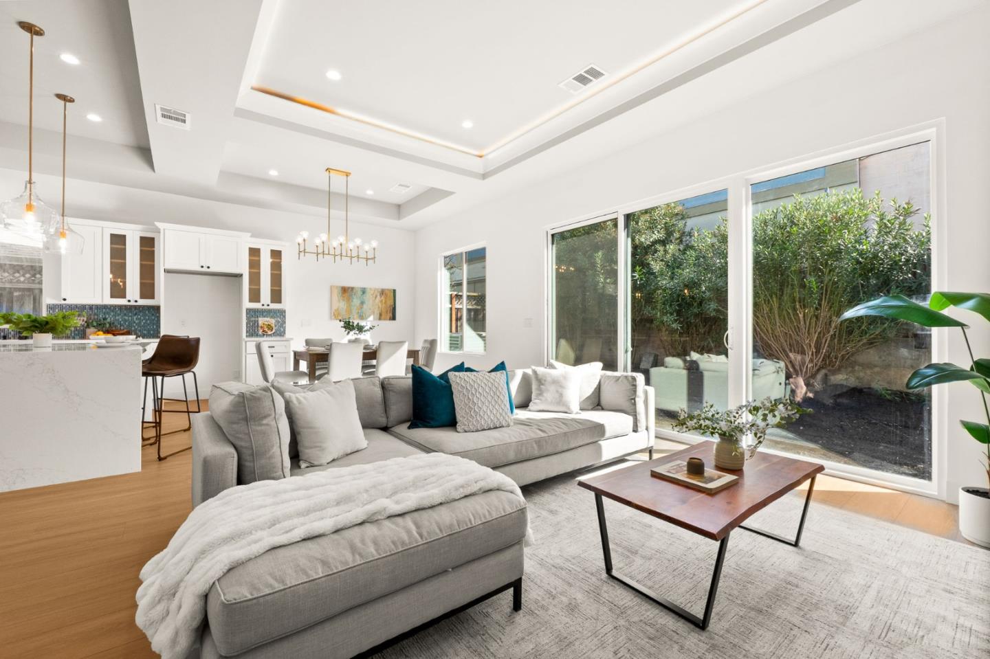 Detail Gallery Image 8 of 43 For 2320 Bray Ave, Santa Clara,  CA 95050 - 3 Beds | 3 Baths