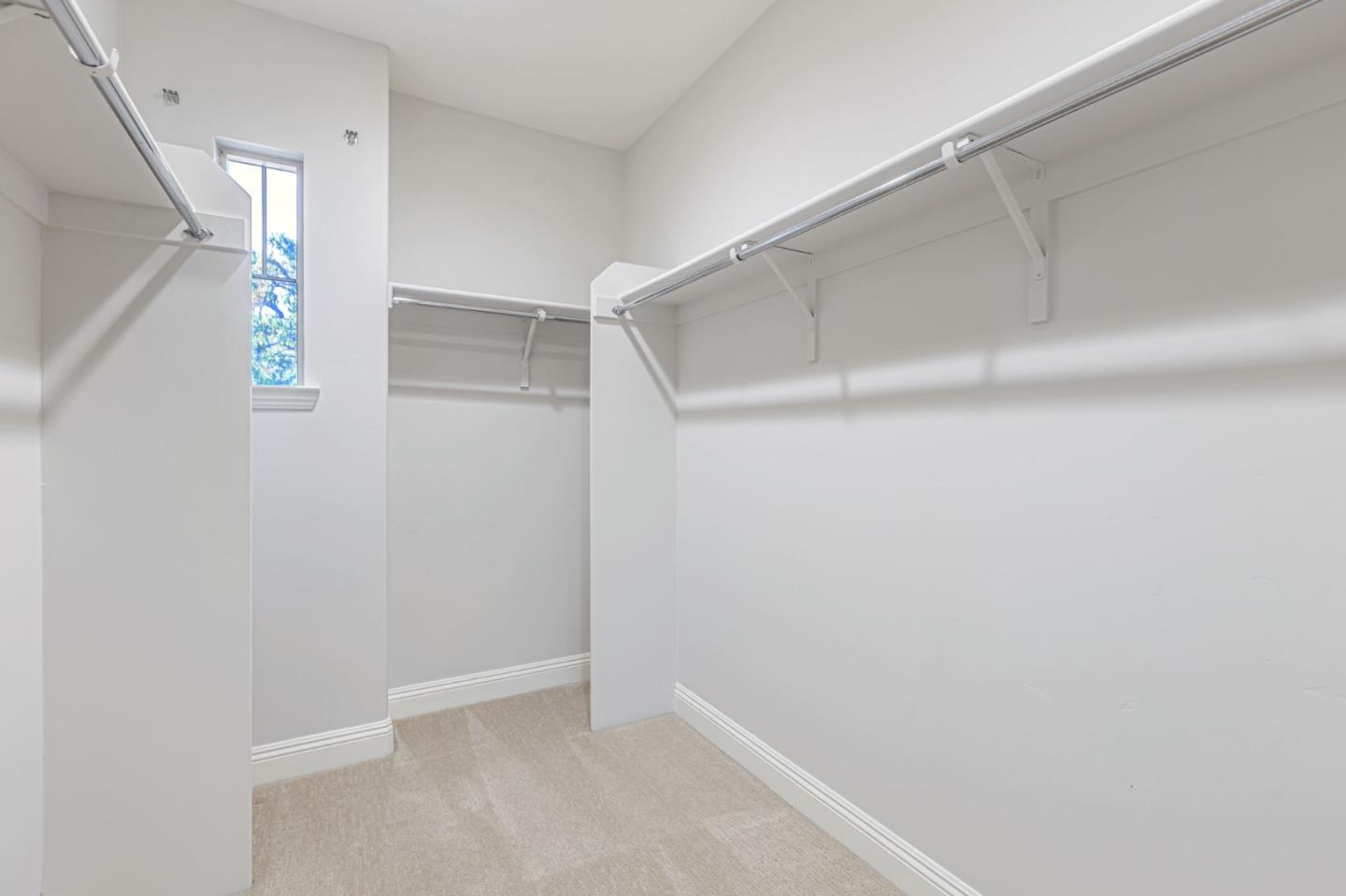 Detail Gallery Image 13 of 30 For 1005 Marcelli Cir, Los Altos,  CA 94022 - 4 Beds | 2/1 Baths