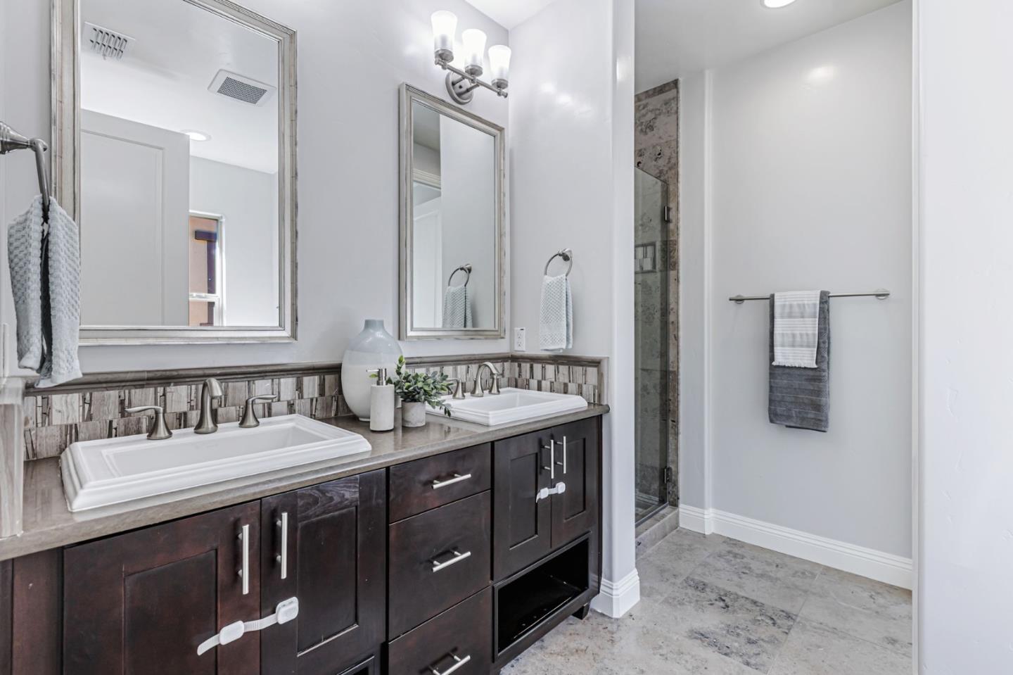 Detail Gallery Image 14 of 30 For 1005 Marcelli Cir, Los Altos,  CA 94022 - 4 Beds | 2/1 Baths