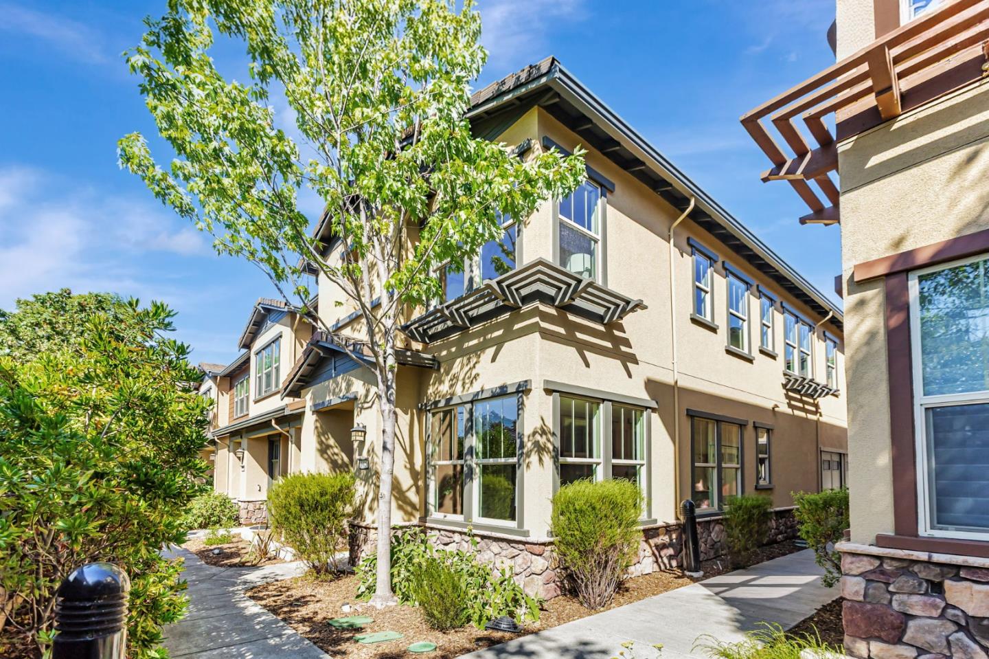 Detail Gallery Image 2 of 30 For 1005 Marcelli Cir, Los Altos,  CA 94022 - 4 Beds | 2/1 Baths
