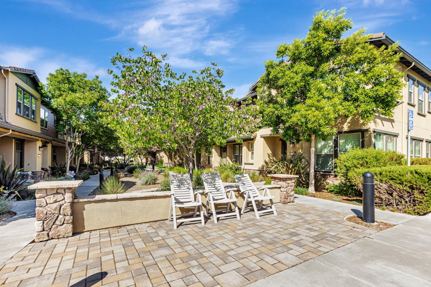 Detail Gallery Image 28 of 30 For 1005 Marcelli Cir, Los Altos,  CA 94022 - 4 Beds | 2/1 Baths