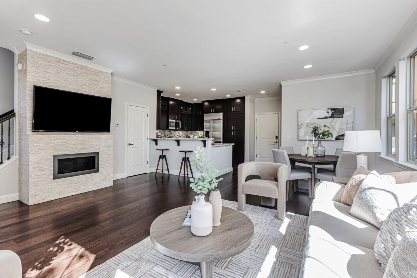Detail Gallery Image 4 of 30 For 1005 Marcelli Cir, Los Altos,  CA 94022 - 4 Beds | 2/1 Baths