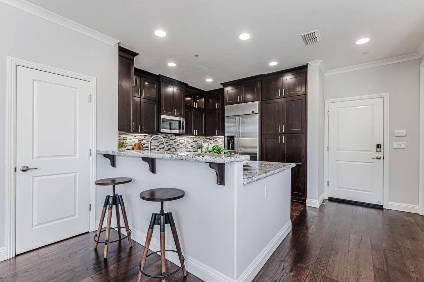 Detail Gallery Image 6 of 30 For 1005 Marcelli Cir, Los Altos,  CA 94022 - 4 Beds | 2/1 Baths