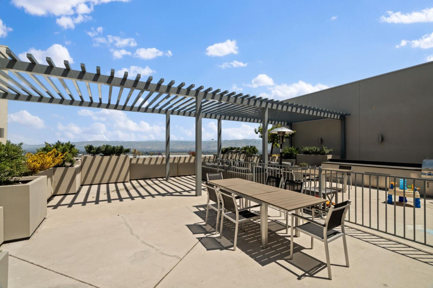 Detail Gallery Image 25 of 40 For 2981 Henry Miller Pl #8,  San Jose,  CA 95136 - 3 Beds | 2 Baths