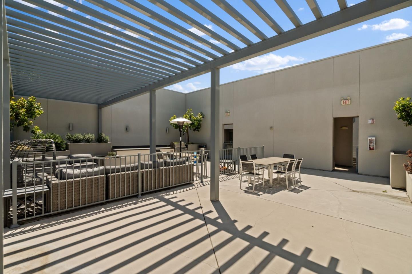 Detail Gallery Image 26 of 40 For 2981 Henry Miller Pl #8,  San Jose,  CA 95136 - 3 Beds | 2 Baths