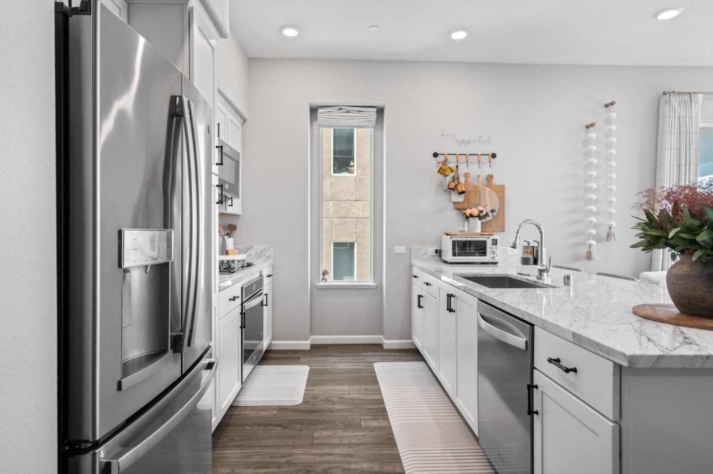 Detail Gallery Image 5 of 40 For 2981 Henry Miller Pl #8,  San Jose,  CA 95136 - 3 Beds | 2 Baths