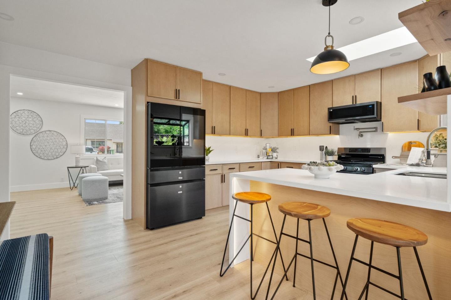 Detail Gallery Image 10 of 44 For 6116 Radcliffe Ave, Newark,  CA 94560 - 4 Beds | 2 Baths