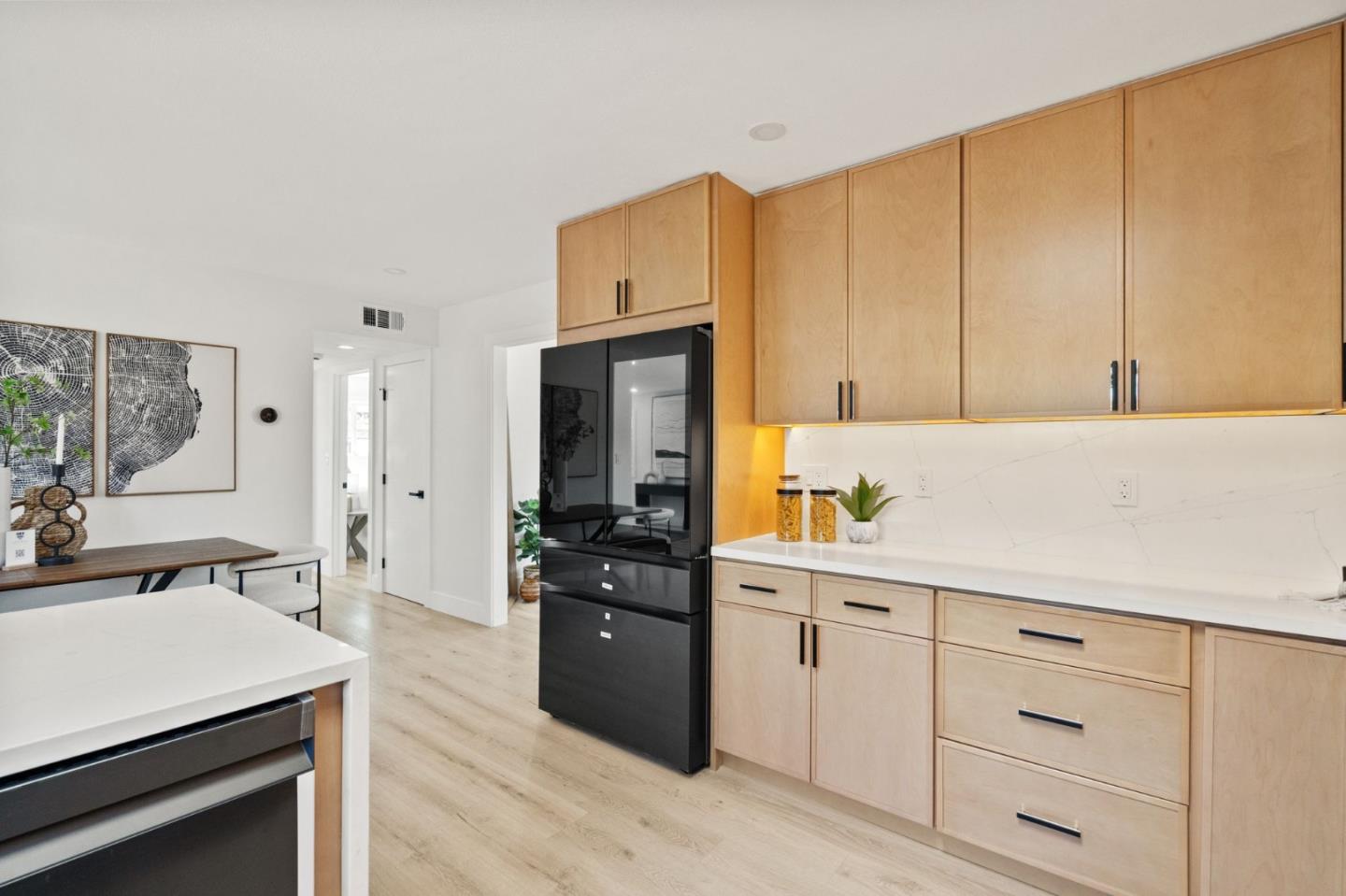 Detail Gallery Image 12 of 44 For 6116 Radcliffe Ave, Newark,  CA 94560 - 4 Beds | 2 Baths