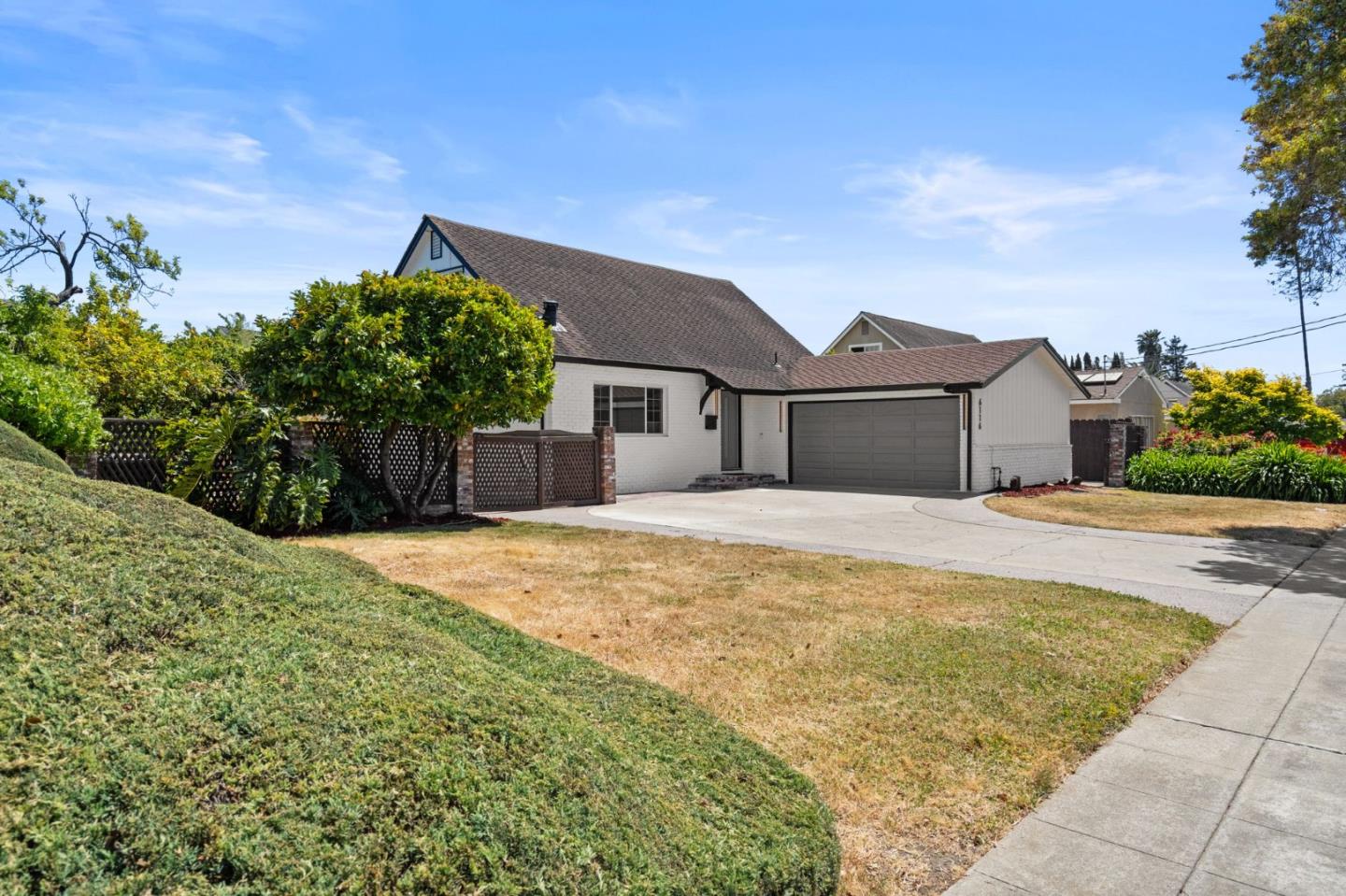 Detail Gallery Image 2 of 44 For 6116 Radcliffe Ave, Newark,  CA 94560 - 4 Beds | 2 Baths