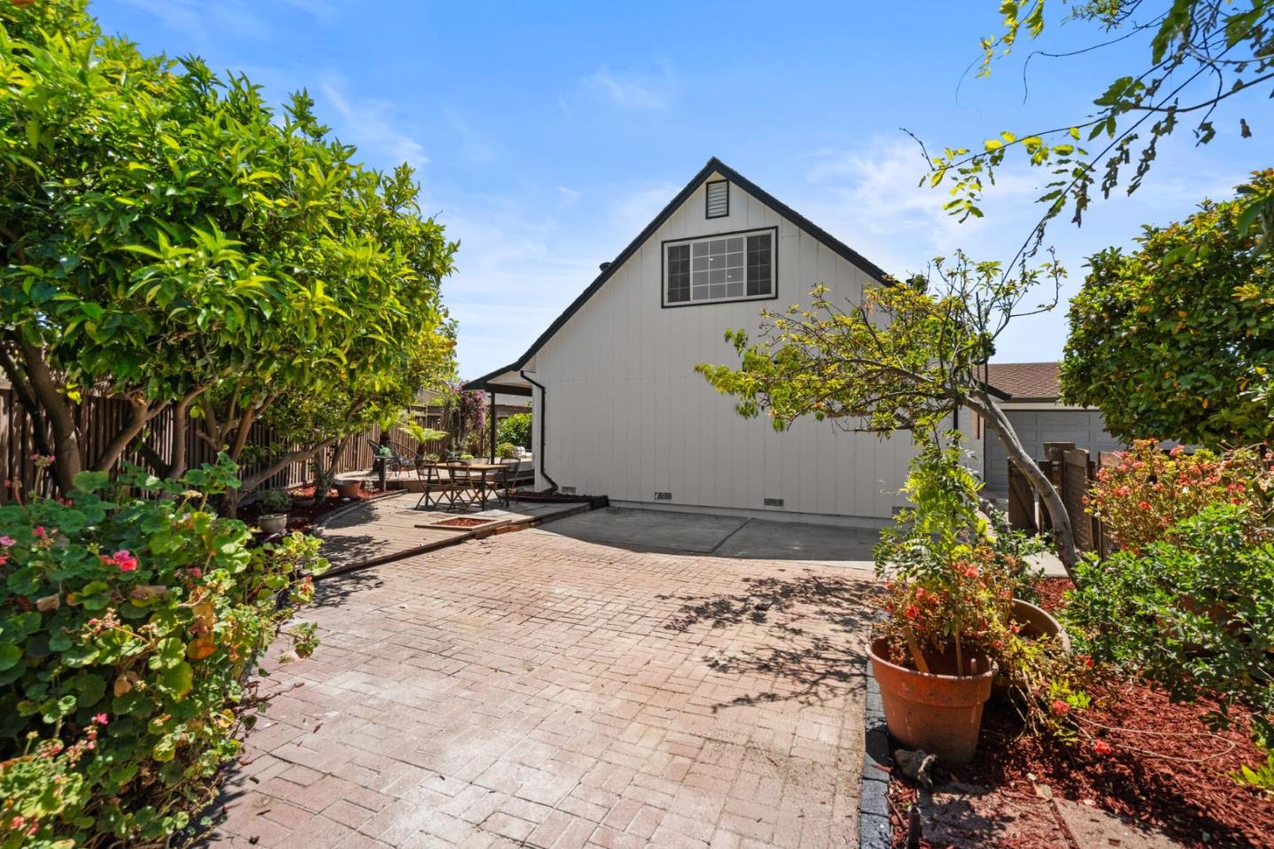 Detail Gallery Image 27 of 44 For 6116 Radcliffe Ave, Newark,  CA 94560 - 4 Beds | 2 Baths