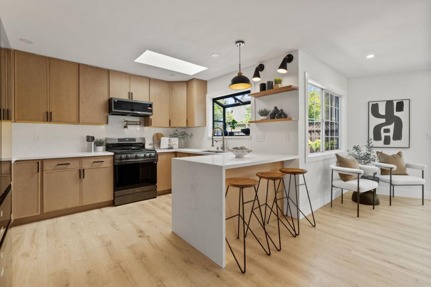 Detail Gallery Image 9 of 44 For 6116 Radcliffe Ave, Newark,  CA 94560 - 4 Beds | 2 Baths