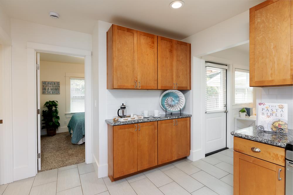 Detail Gallery Image 10 of 25 For 213 Chilverton St, Santa Cruz,  CA 95062 - 2 Beds | 1 Baths