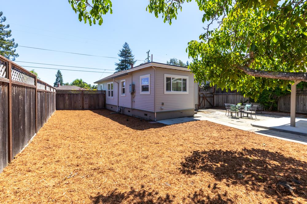Detail Gallery Image 23 of 25 For 213 Chilverton St, Santa Cruz,  CA 95062 - 2 Beds | 1 Baths
