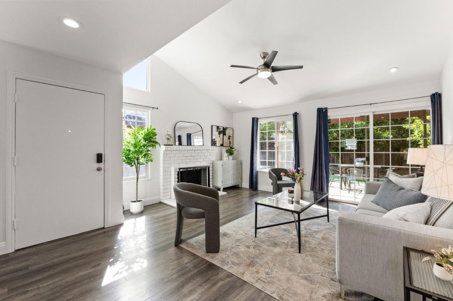 Detail Gallery Image 4 of 43 For 1161 Dudash Ct, San Jose,  CA 95122 - 3 Beds | 2 Baths