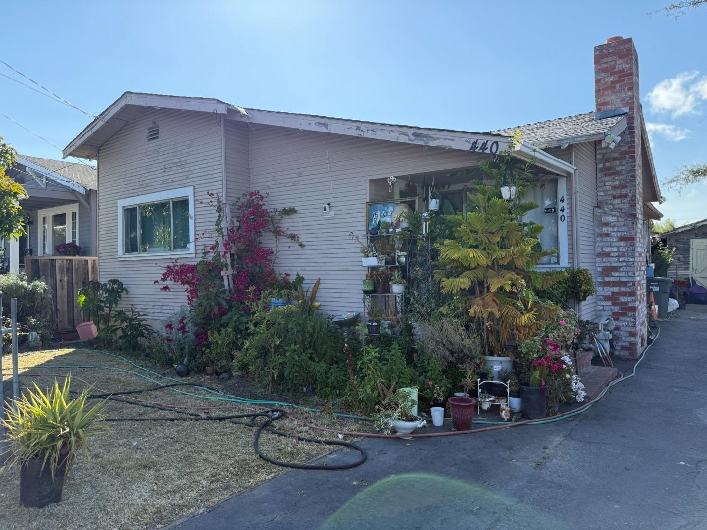 Detail Gallery Image 3 of 9 For 440 Madison Ave, Redwood City,  CA 94061 - 3 Beds | 2 Baths