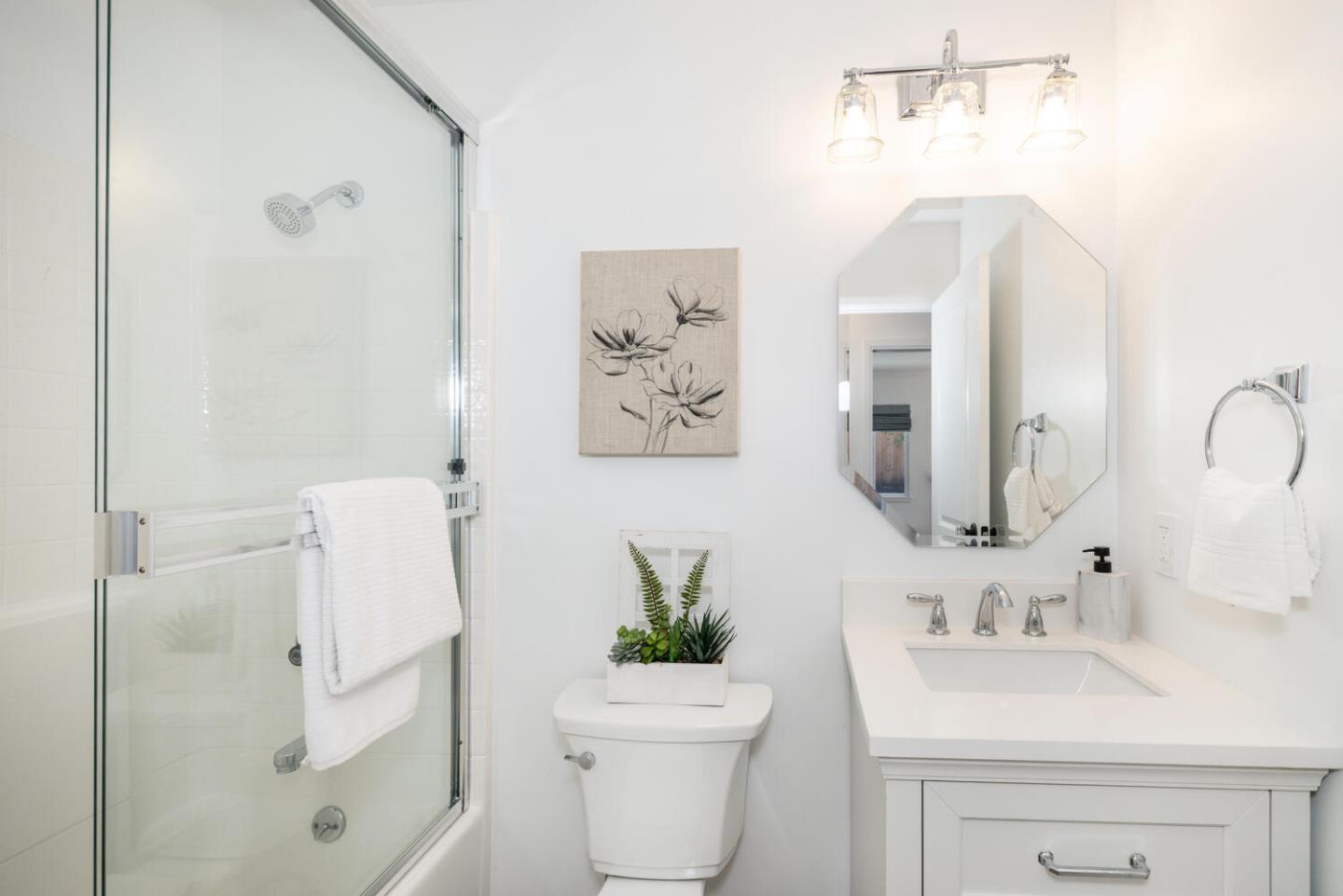 Detail Gallery Image 23 of 55 For 2511 Carmel Dr, San Bruno,  CA 94066 - 3 Beds | 2/1 Baths