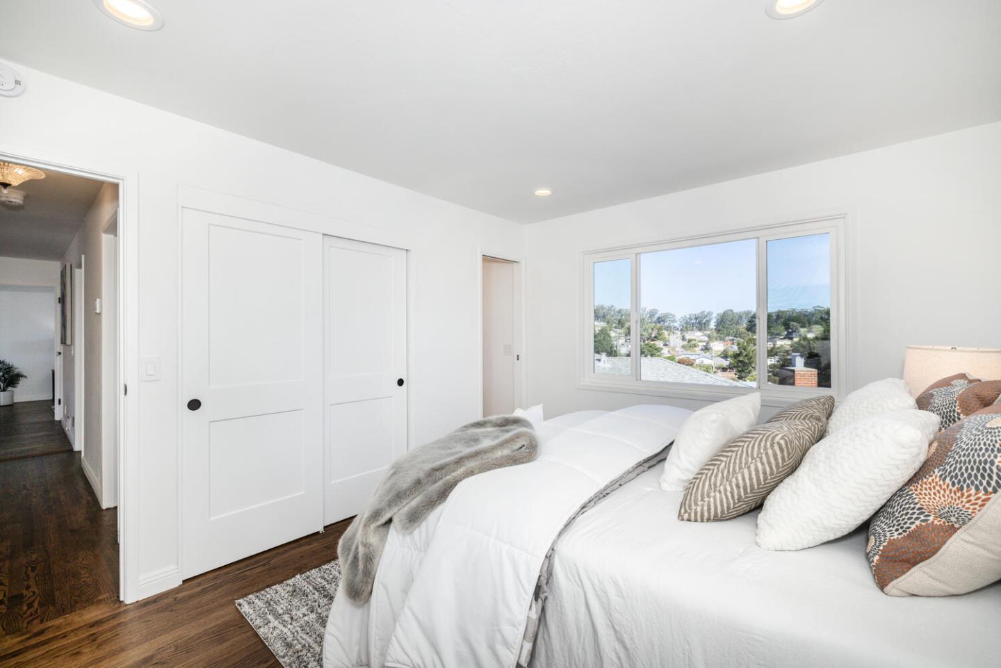 Detail Gallery Image 25 of 55 For 2511 Carmel Dr, San Bruno,  CA 94066 - 3 Beds | 2/1 Baths