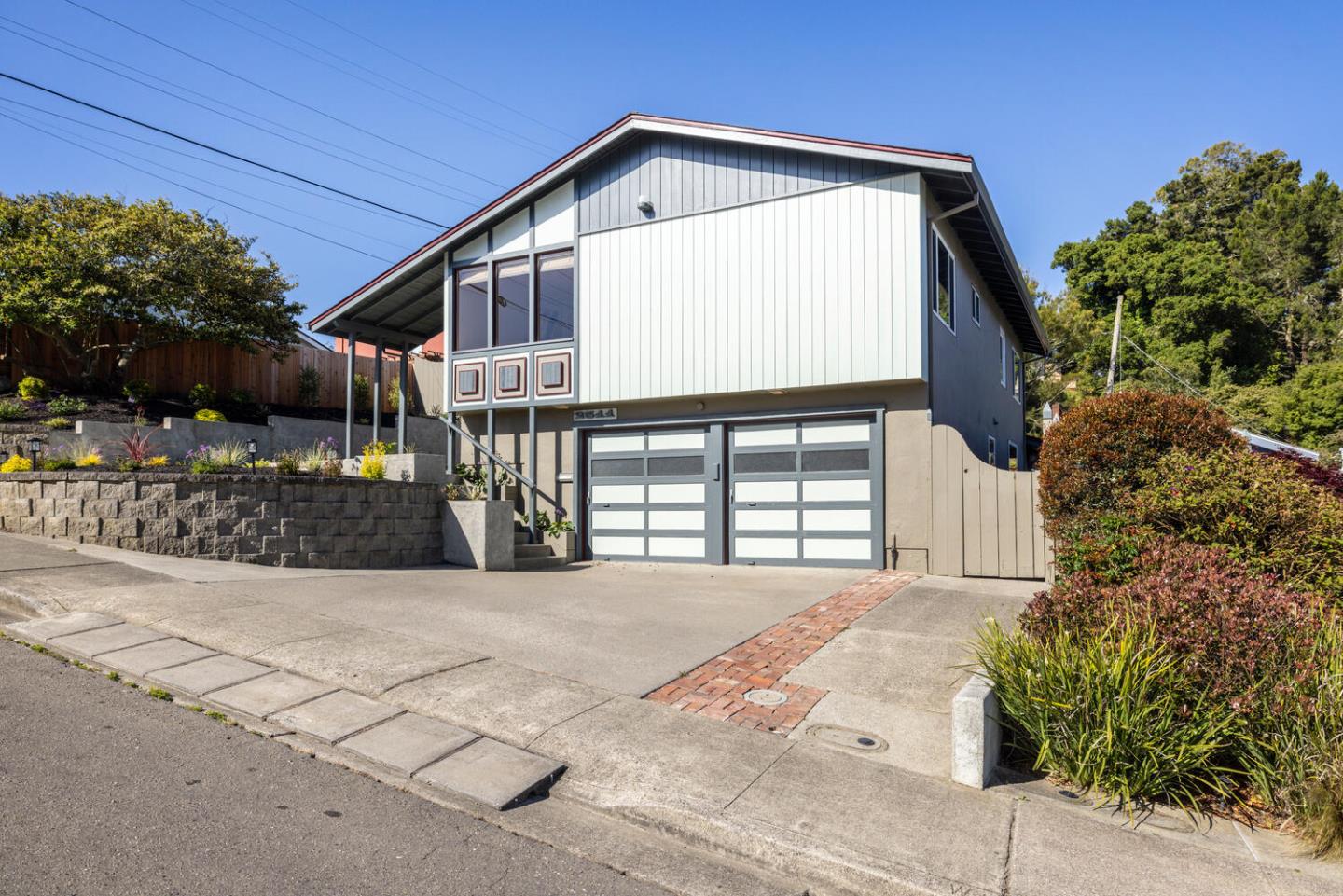 Detail Gallery Image 3 of 55 For 2511 Carmel Dr, San Bruno,  CA 94066 - 3 Beds | 2/1 Baths