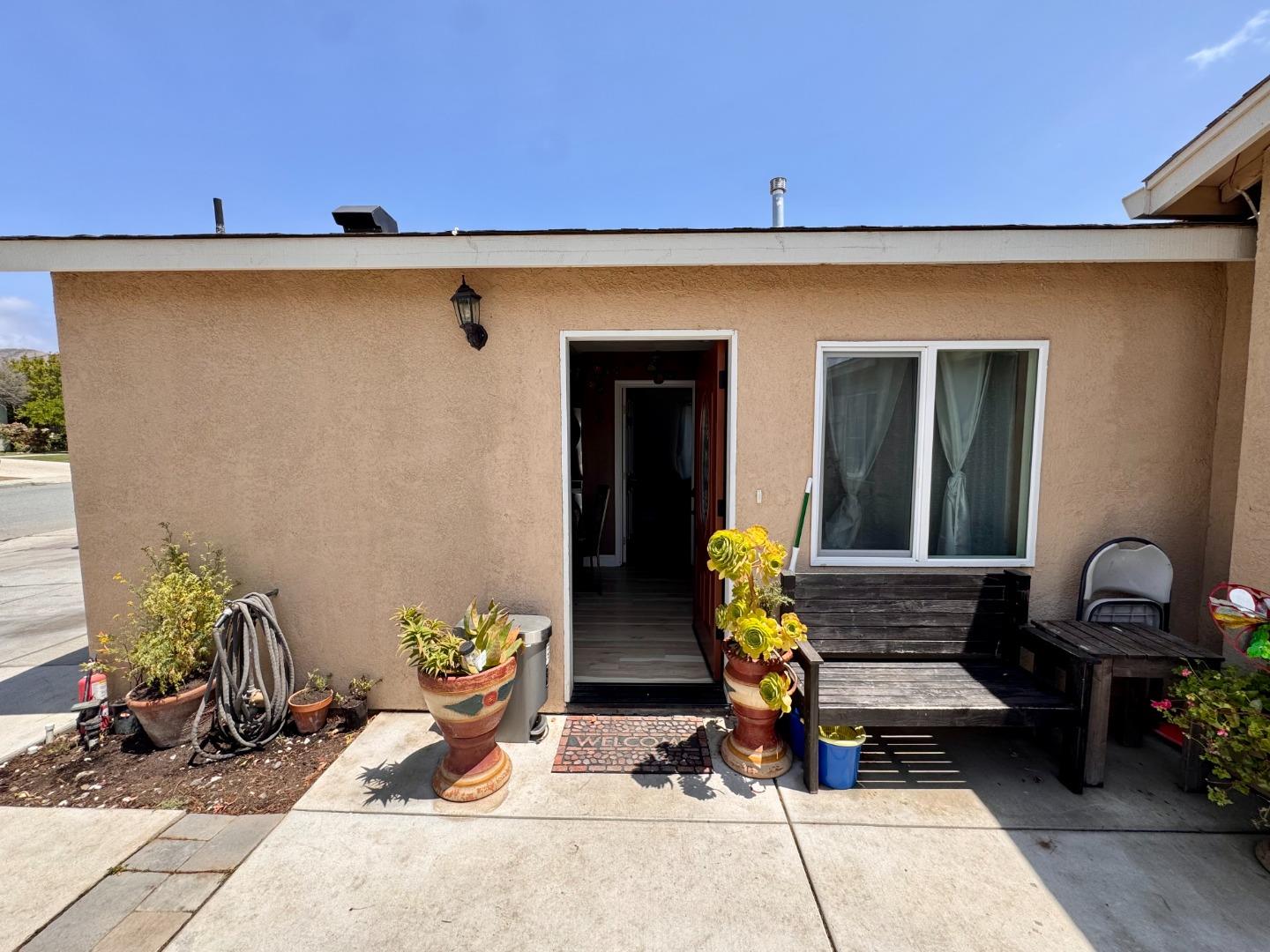 Detail Gallery Image 3 of 8 For 620 Verano St, Soledad,  CA 93960 - 4 Beds | 2 Baths