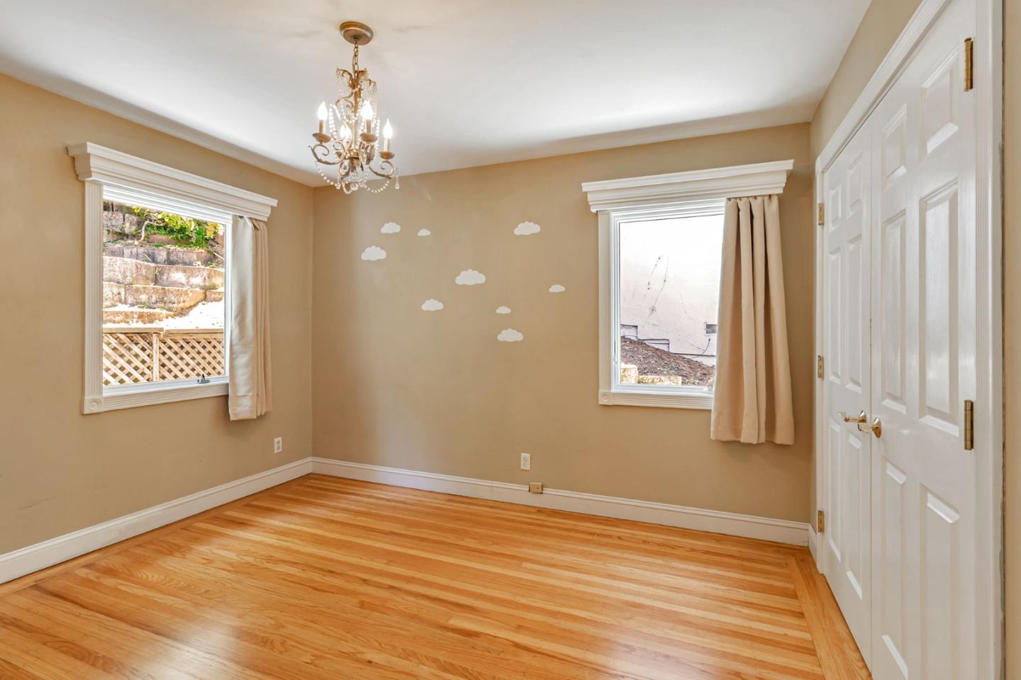 Detail Gallery Image 11 of 22 For 1927 Hillman Ave, Belmont,  CA 94002 - 3 Beds | 2 Baths