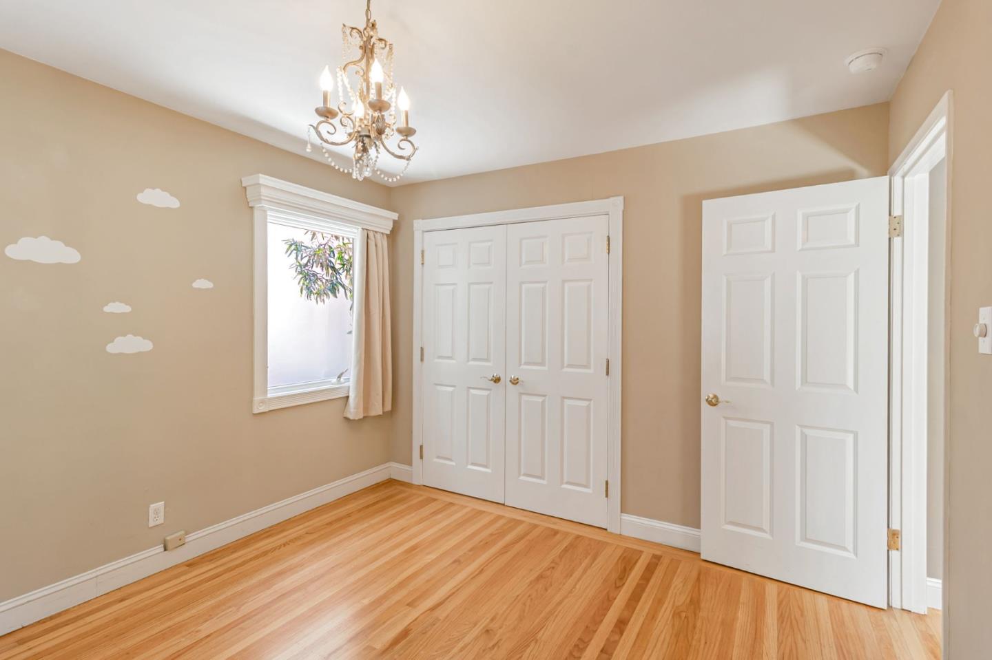 Detail Gallery Image 12 of 22 For 1927 Hillman Ave, Belmont,  CA 94002 - 3 Beds | 2 Baths