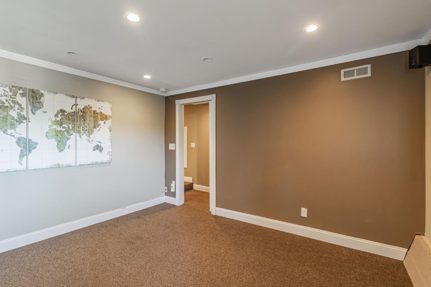 Detail Gallery Image 15 of 22 For 1927 Hillman Ave, Belmont,  CA 94002 - 3 Beds | 2 Baths