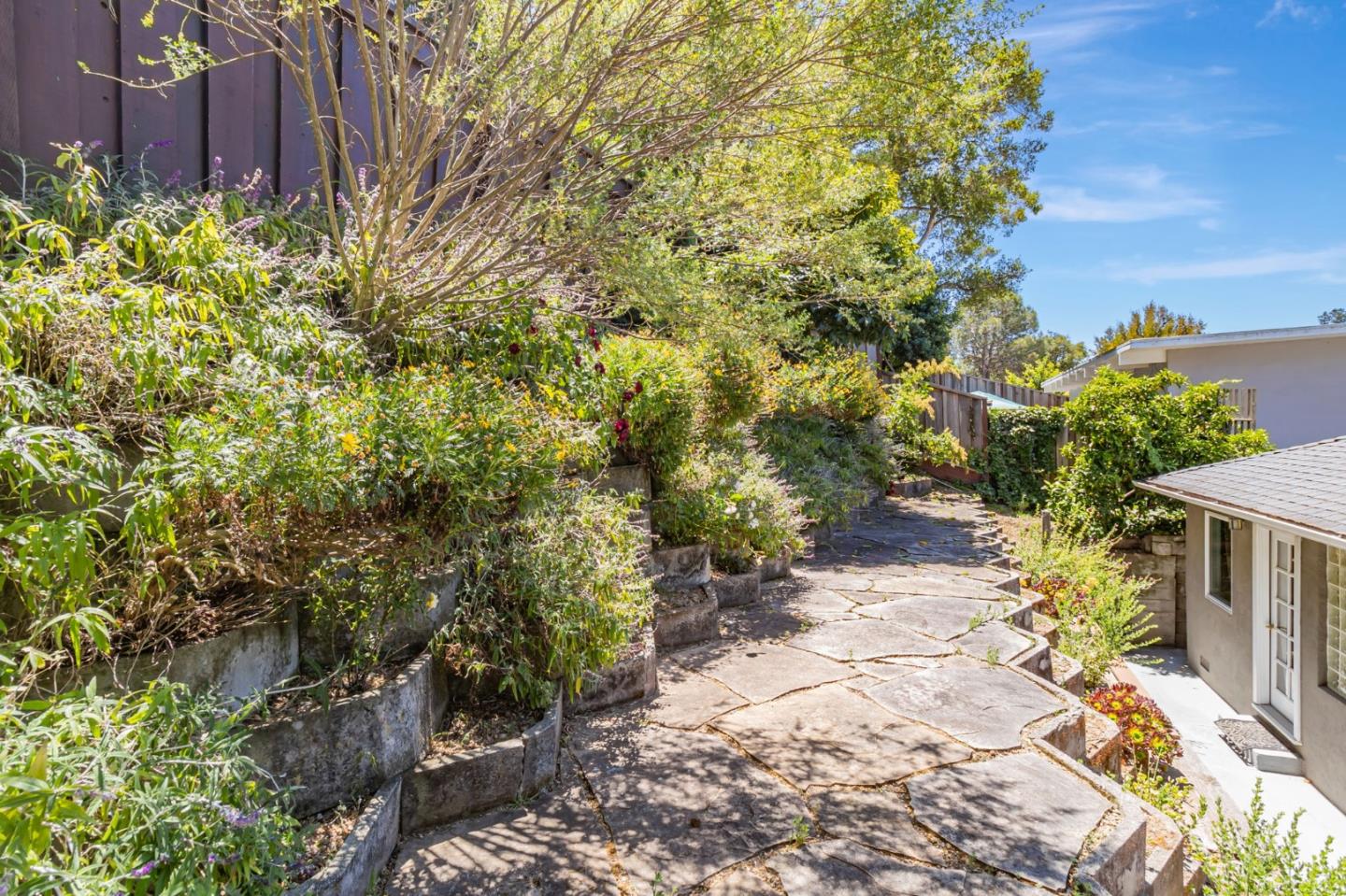 Detail Gallery Image 19 of 22 For 1927 Hillman Ave, Belmont,  CA 94002 - 3 Beds | 2 Baths