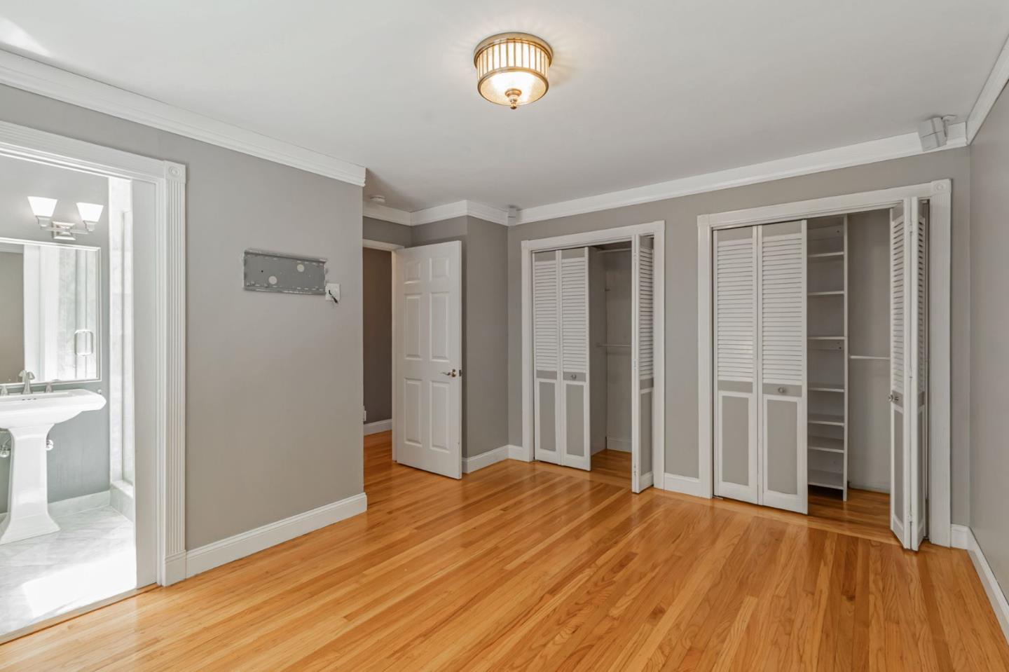 Detail Gallery Image 8 of 22 For 1927 Hillman Ave, Belmont,  CA 94002 - 3 Beds | 2 Baths