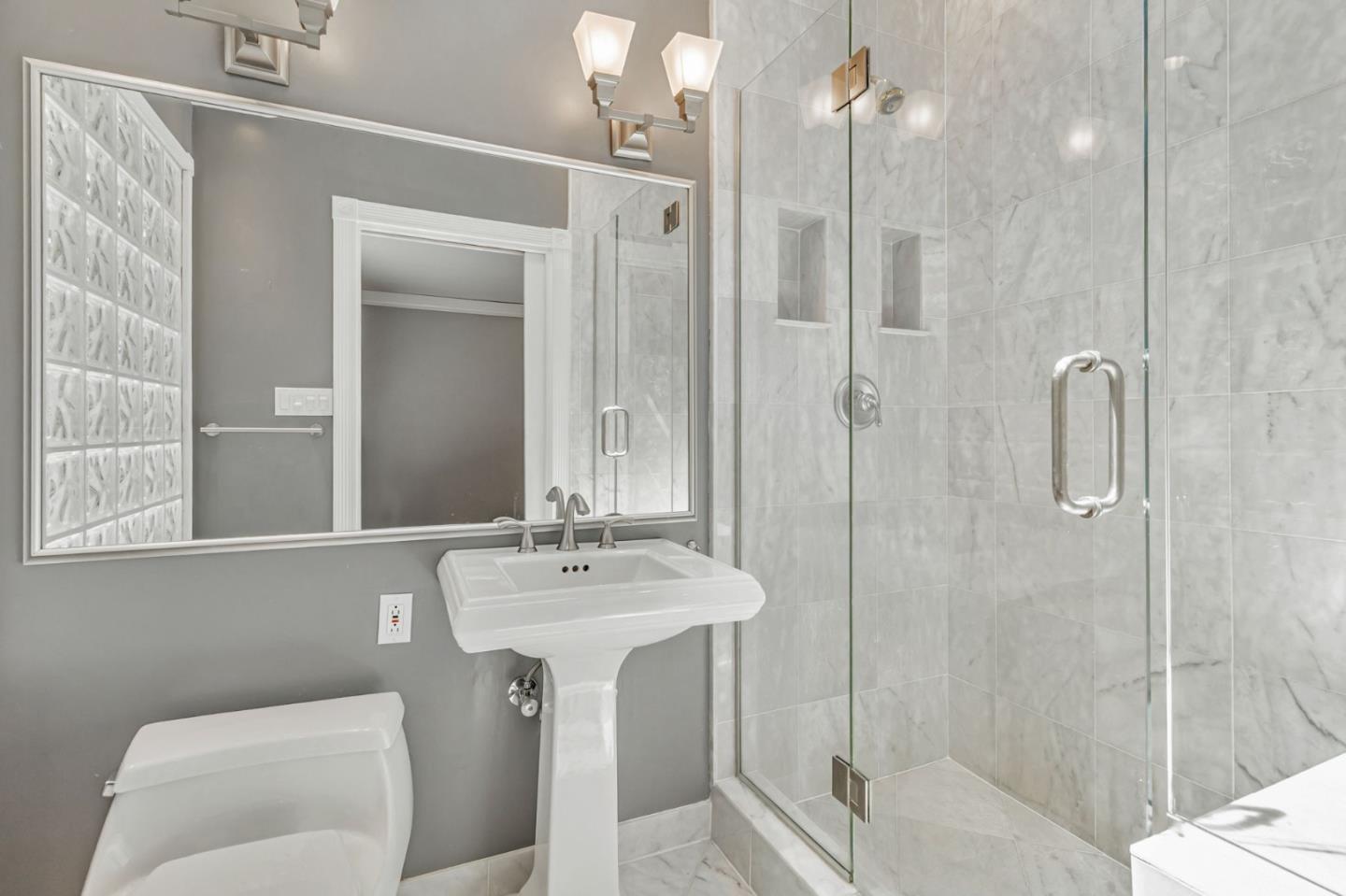 Detail Gallery Image 9 of 22 For 1927 Hillman Ave, Belmont,  CA 94002 - 3 Beds | 2 Baths