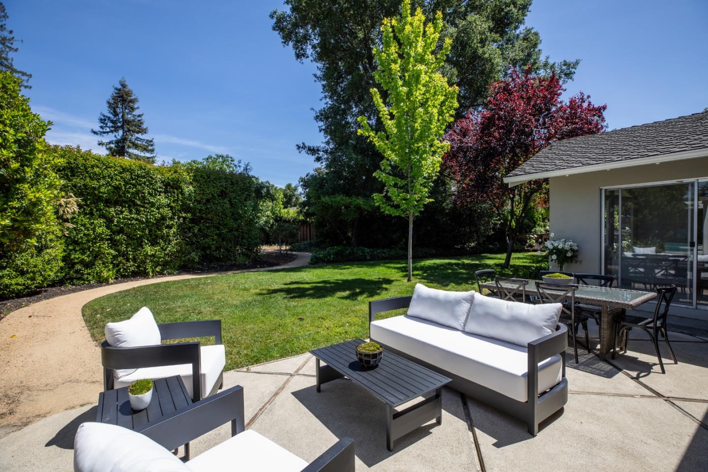 Detail Gallery Image 17 of 29 For 939 Carmel Ct, Los Altos,  CA 94022 - 3 Beds | 2 Baths