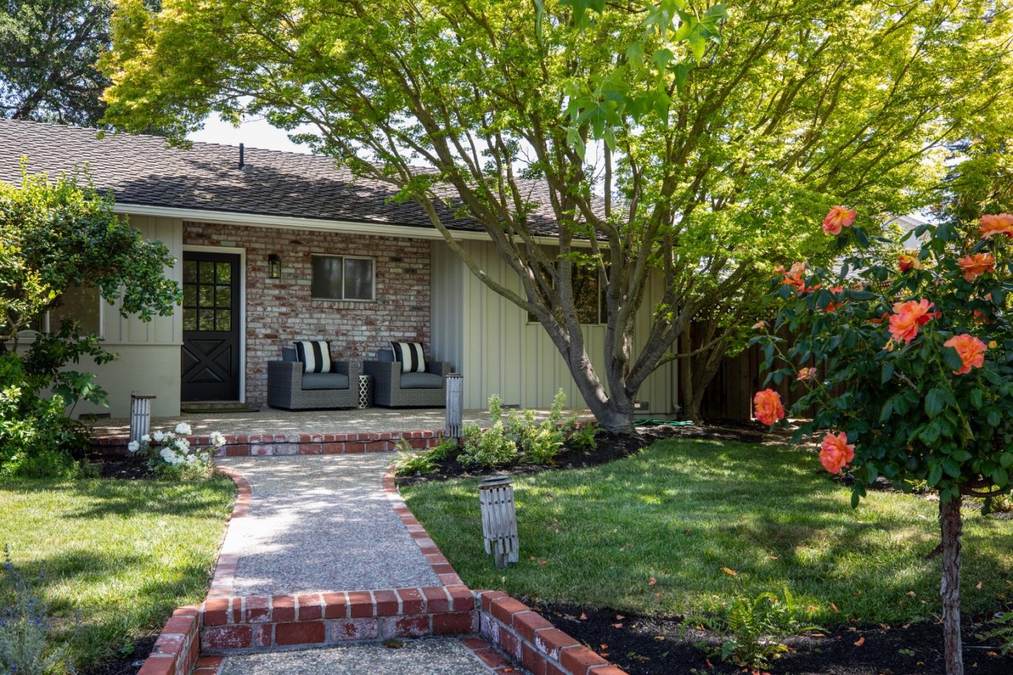 Detail Gallery Image 2 of 29 For 939 Carmel Ct, Los Altos,  CA 94022 - 3 Beds | 2 Baths