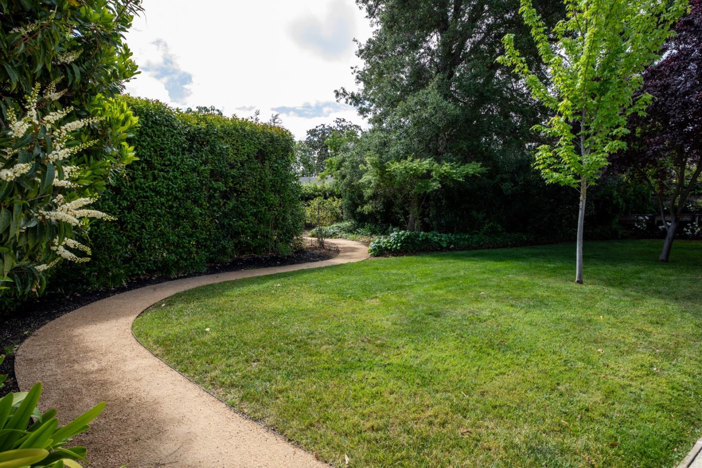 Detail Gallery Image 27 of 29 For 939 Carmel Ct, Los Altos,  CA 94022 - 3 Beds | 2 Baths