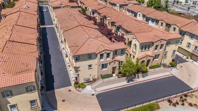 Detail Gallery Image 34 of 37 For 937 Mente Linda Loop, Milpitas,  CA 95035 - 2 Beds | 2 Baths