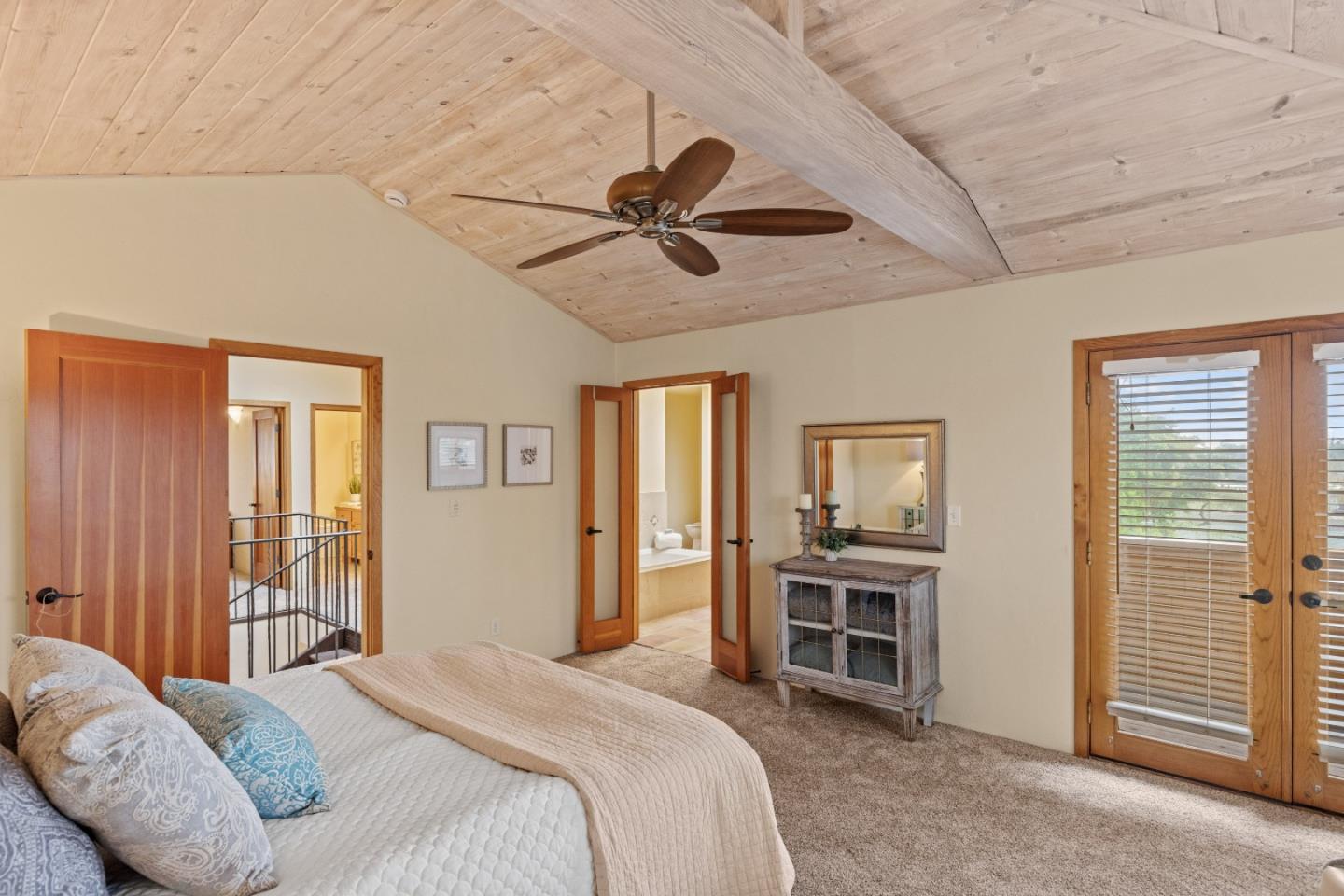 Detail Gallery Image 10 of 29 For 901 Capitola Ave, Capitola,  CA 95010 - 4 Beds | 3/1 Baths
