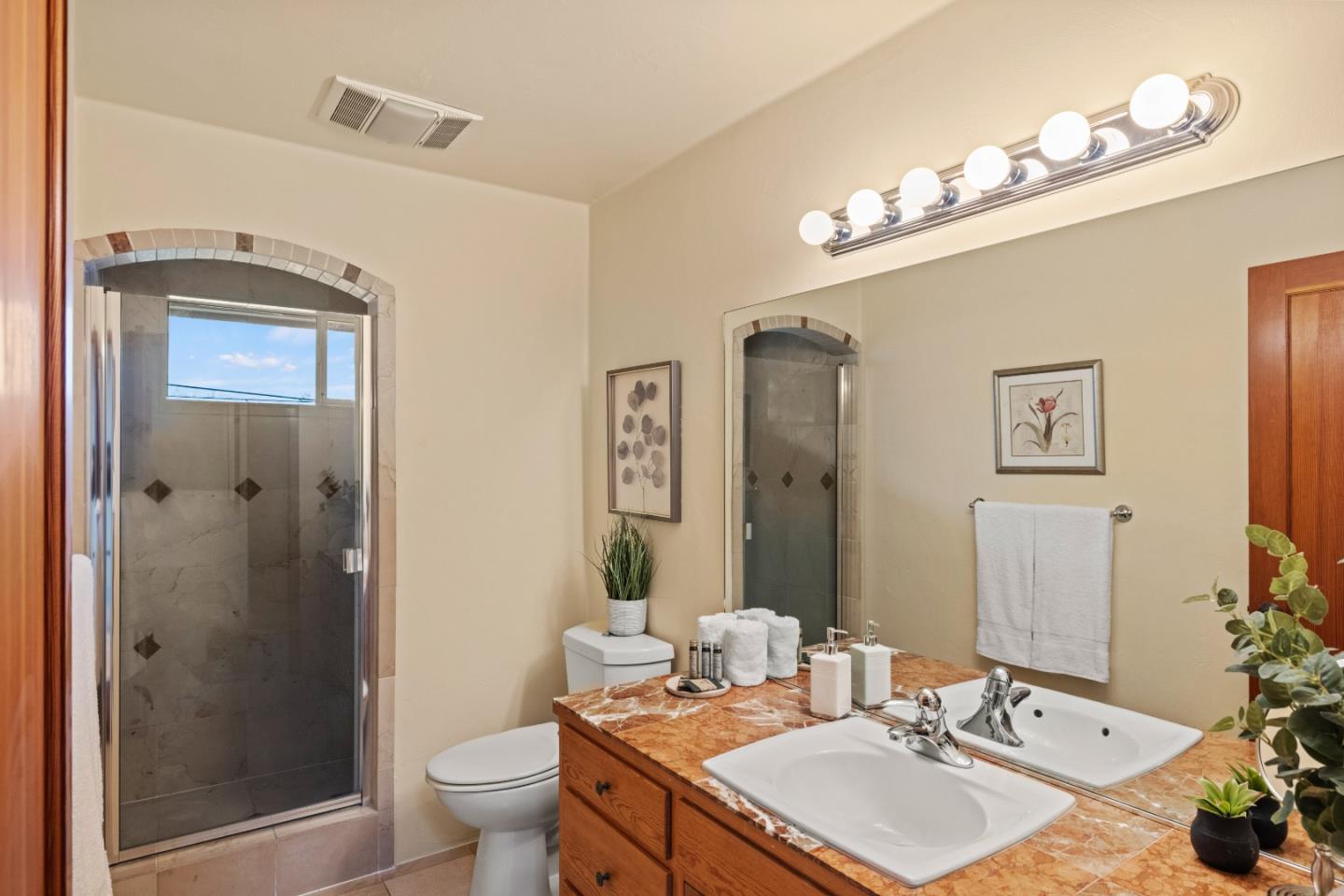Detail Gallery Image 21 of 29 For 901 Capitola Ave, Capitola,  CA 95010 - 4 Beds | 3/1 Baths
