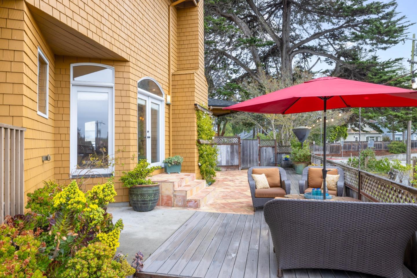 Detail Gallery Image 23 of 29 For 901 Capitola Ave, Capitola,  CA 95010 - 4 Beds | 3/1 Baths
