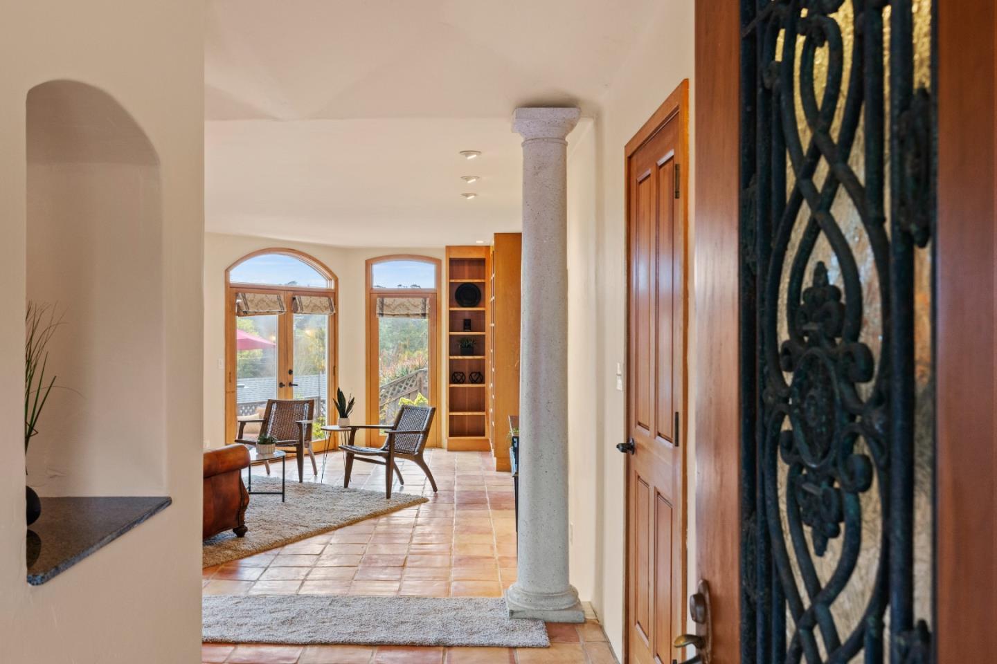 Detail Gallery Image 3 of 29 For 901 Capitola Ave, Capitola,  CA 95010 - 4 Beds | 3/1 Baths