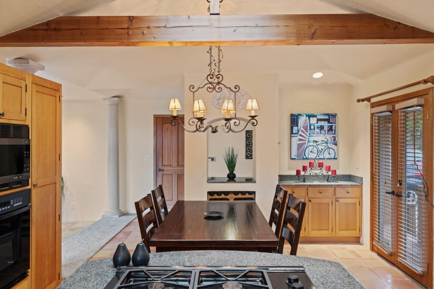 Detail Gallery Image 7 of 29 For 901 Capitola Ave, Capitola,  CA 95010 - 4 Beds | 3/1 Baths