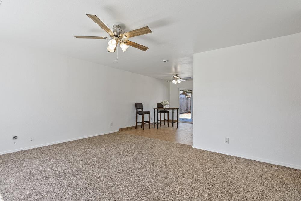 Detail Gallery Image 10 of 47 For 22 Line St, Hollister,  CA 95023 - 3 Beds | 2 Baths