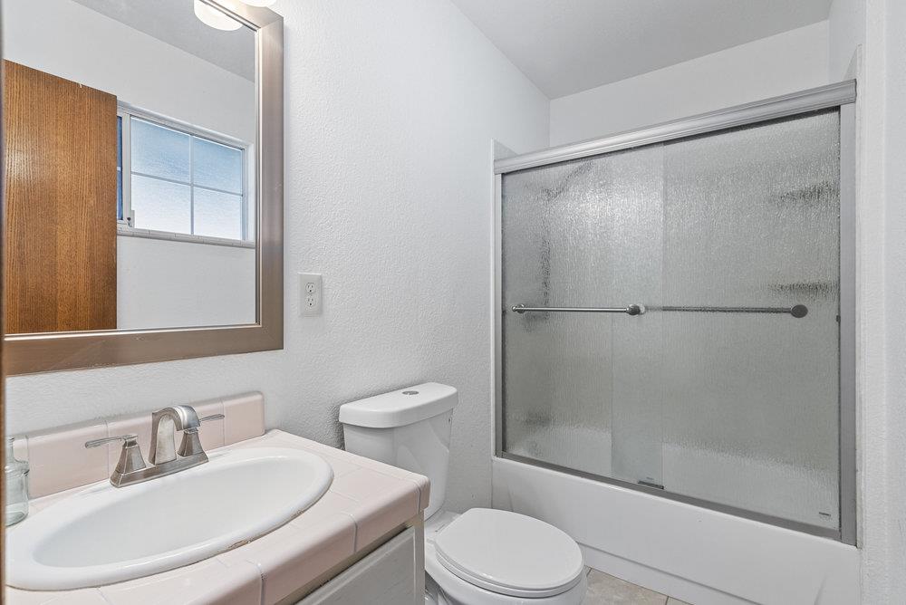 Detail Gallery Image 27 of 47 For 22 Line St, Hollister,  CA 95023 - 3 Beds | 2 Baths