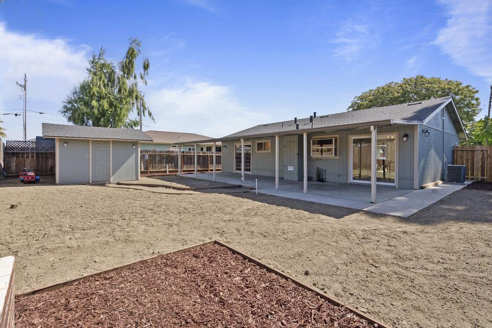Detail Gallery Image 41 of 47 For 22 Line St, Hollister,  CA 95023 - 3 Beds | 2 Baths