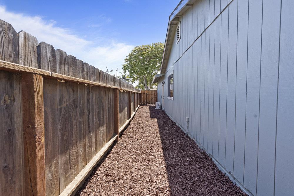 Detail Gallery Image 44 of 47 For 22 Line St, Hollister,  CA 95023 - 3 Beds | 2 Baths