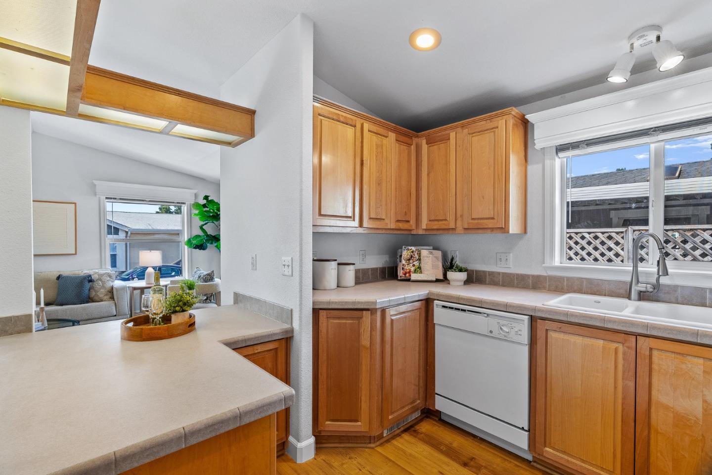 Detail Gallery Image 10 of 27 For 100 North Rodeo Gulch Rd #15,  Soquel,  CA 95073 - 2 Beds | 2 Baths