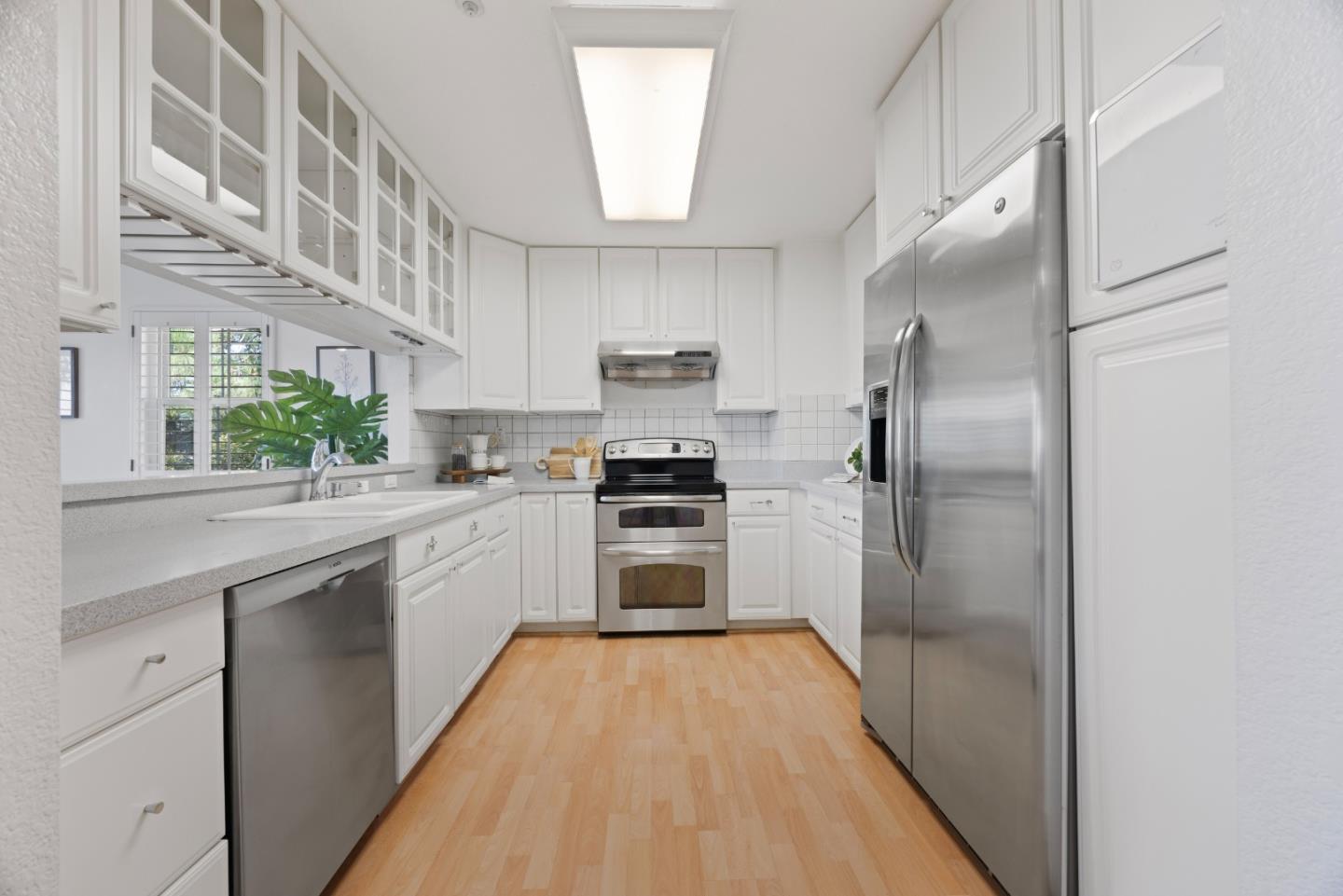 Detail Gallery Image 13 of 44 For 1086 Tiller Ln, Foster City,  CA 94404 - 3 Beds | 2/1 Baths