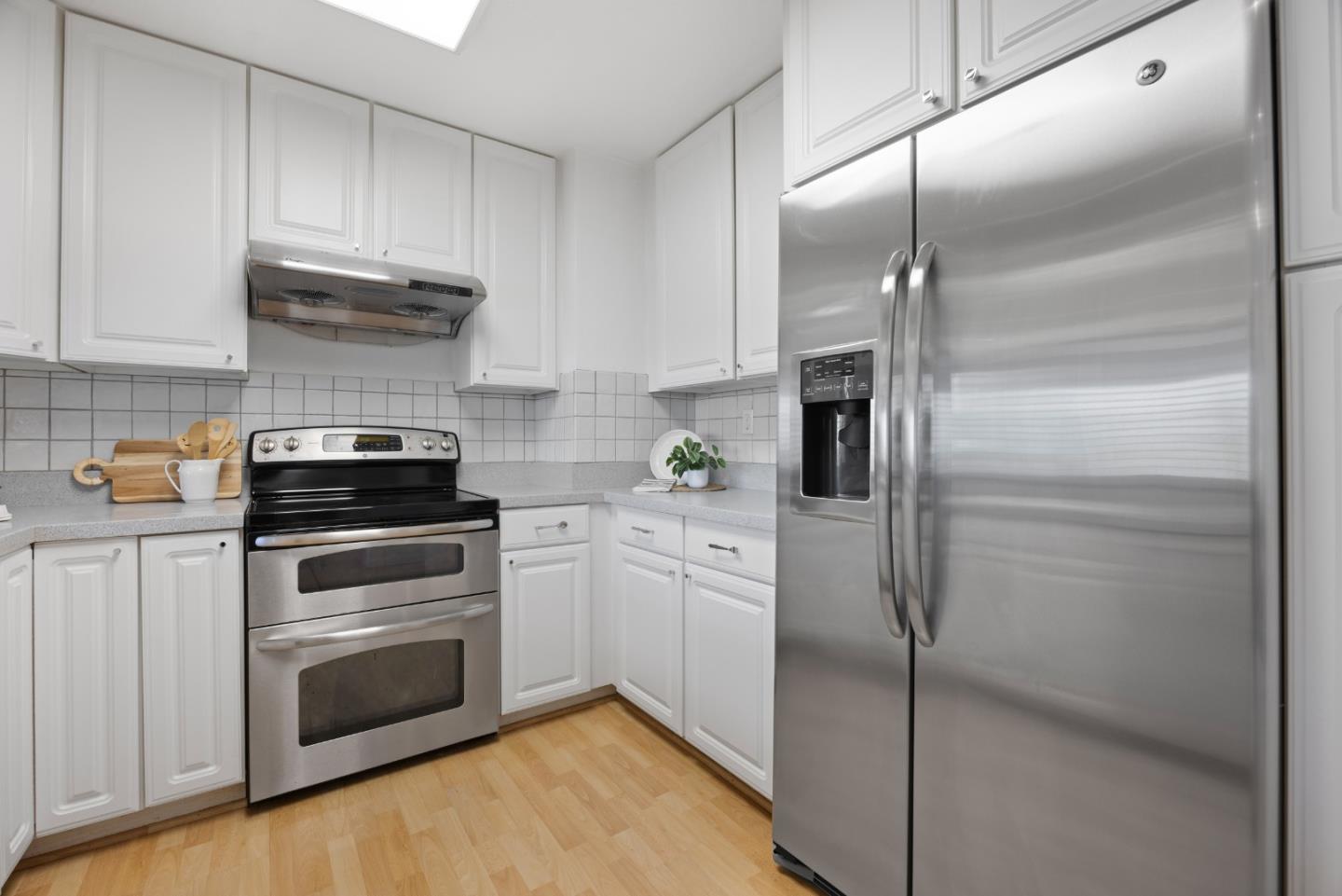 Detail Gallery Image 15 of 44 For 1086 Tiller Ln, Foster City,  CA 94404 - 3 Beds | 2/1 Baths