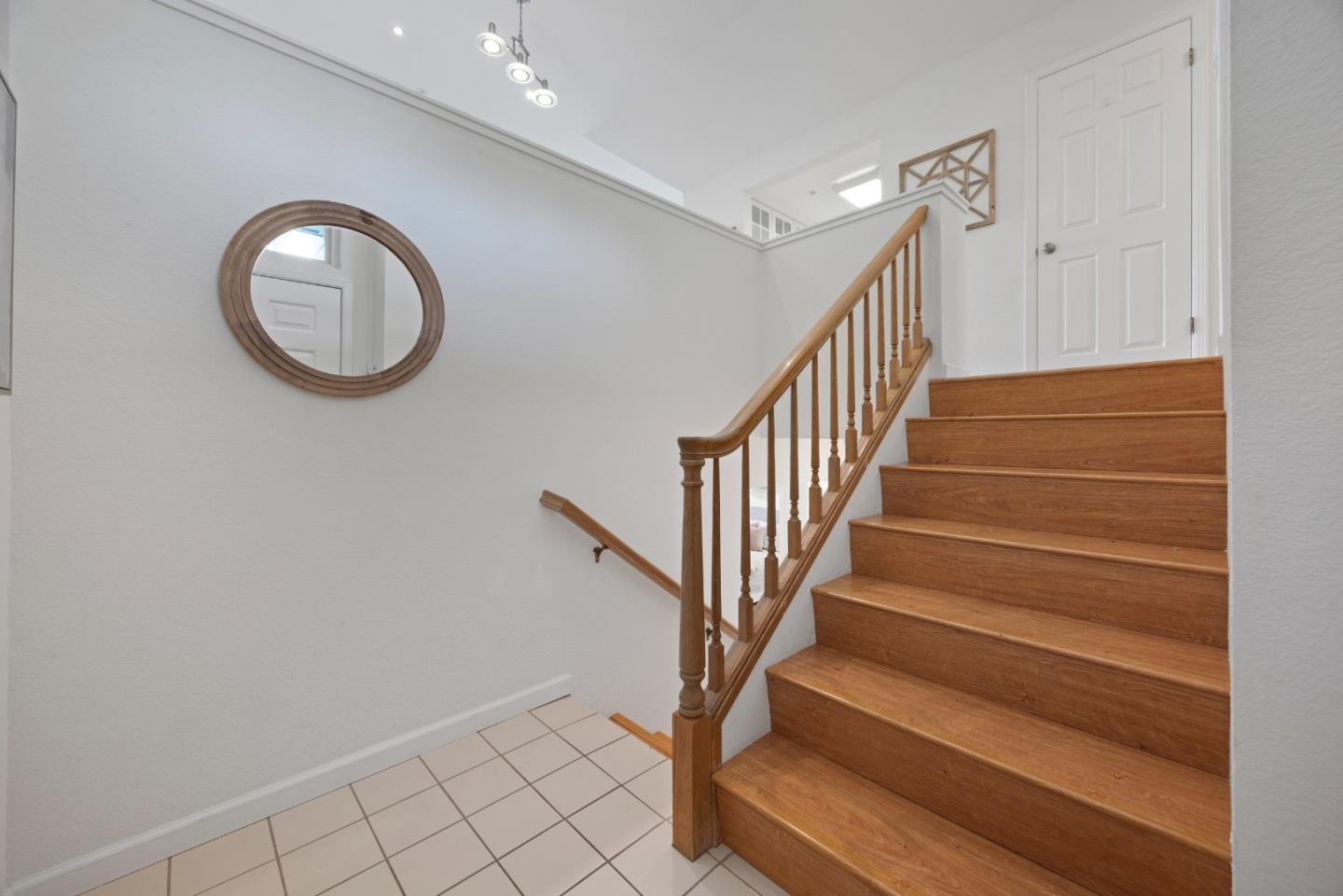 Detail Gallery Image 28 of 44 For 1086 Tiller Ln, Foster City,  CA 94404 - 3 Beds | 2/1 Baths