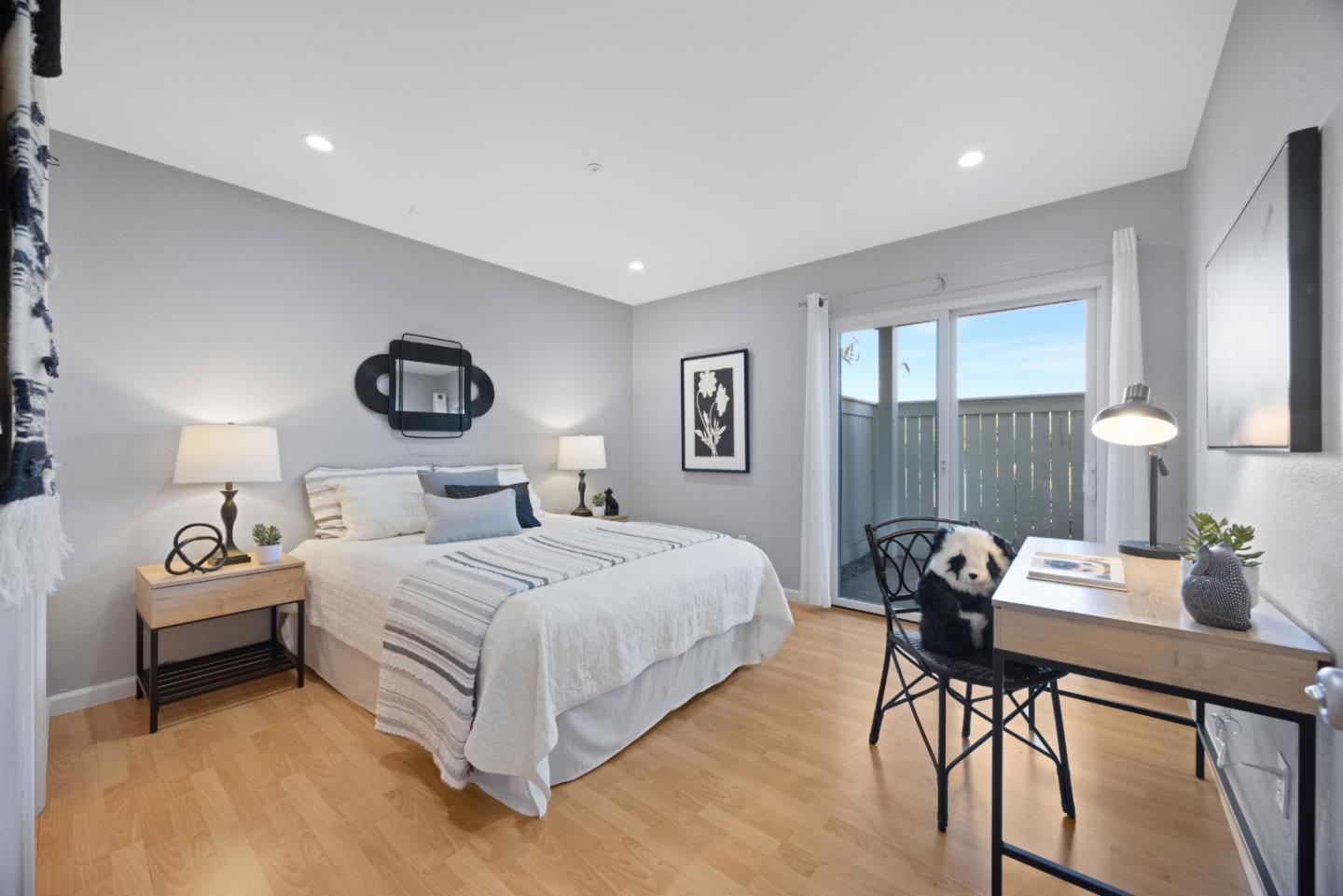 Detail Gallery Image 29 of 44 For 1086 Tiller Ln, Foster City,  CA 94404 - 3 Beds | 2/1 Baths