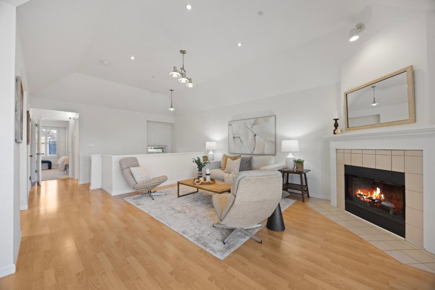 Detail Gallery Image 4 of 44 For 1086 Tiller Ln, Foster City,  CA 94404 - 3 Beds | 2/1 Baths