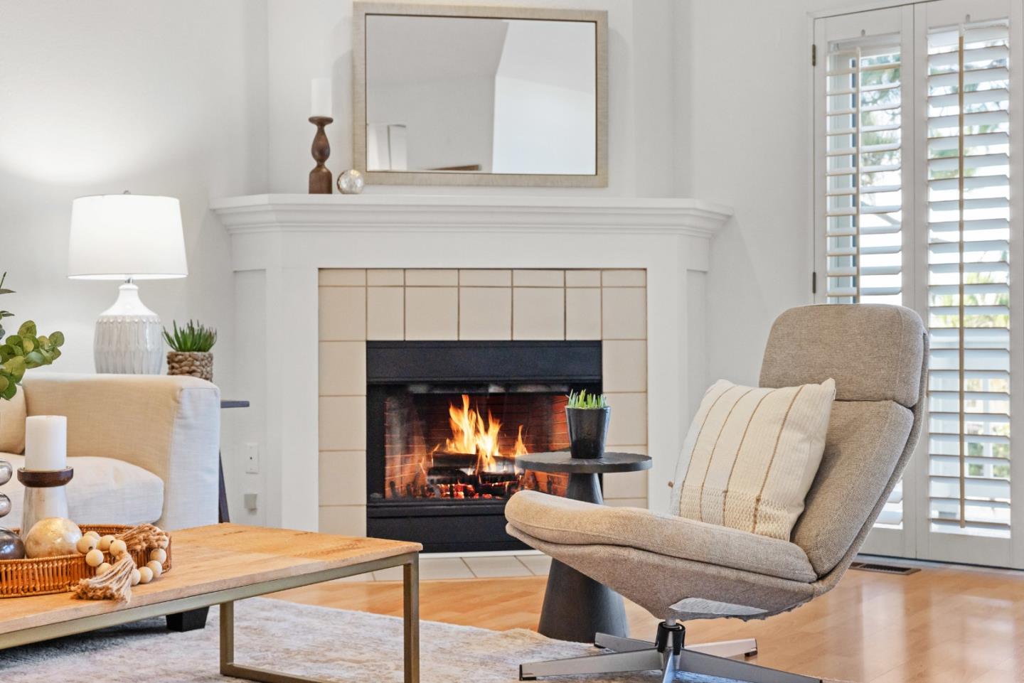 Detail Gallery Image 6 of 44 For 1086 Tiller Ln, Foster City,  CA 94404 - 3 Beds | 2/1 Baths